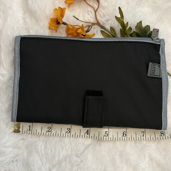 Lewis & Clark Travel pill Pouch case. NWOT - Picture 6 of 7